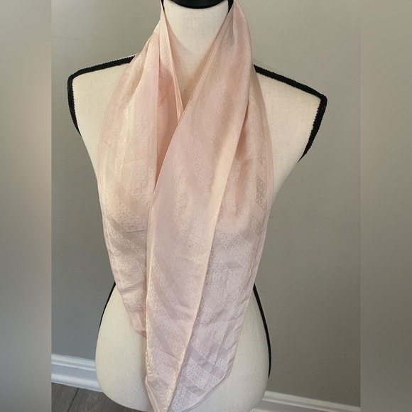 Louis Vuitton Accessories - Louis Vuitton pink scarf